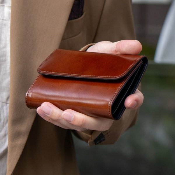 アニリンコードバン フラップミドルウォレット